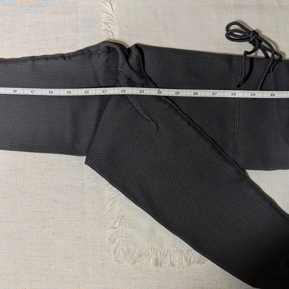 Long Sleeve Seamless Yoga Set - Picture 15 of 16